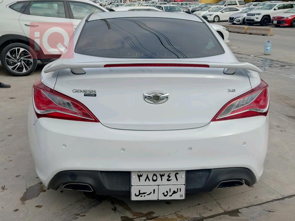 هيونداي جينيسيس كوبيه